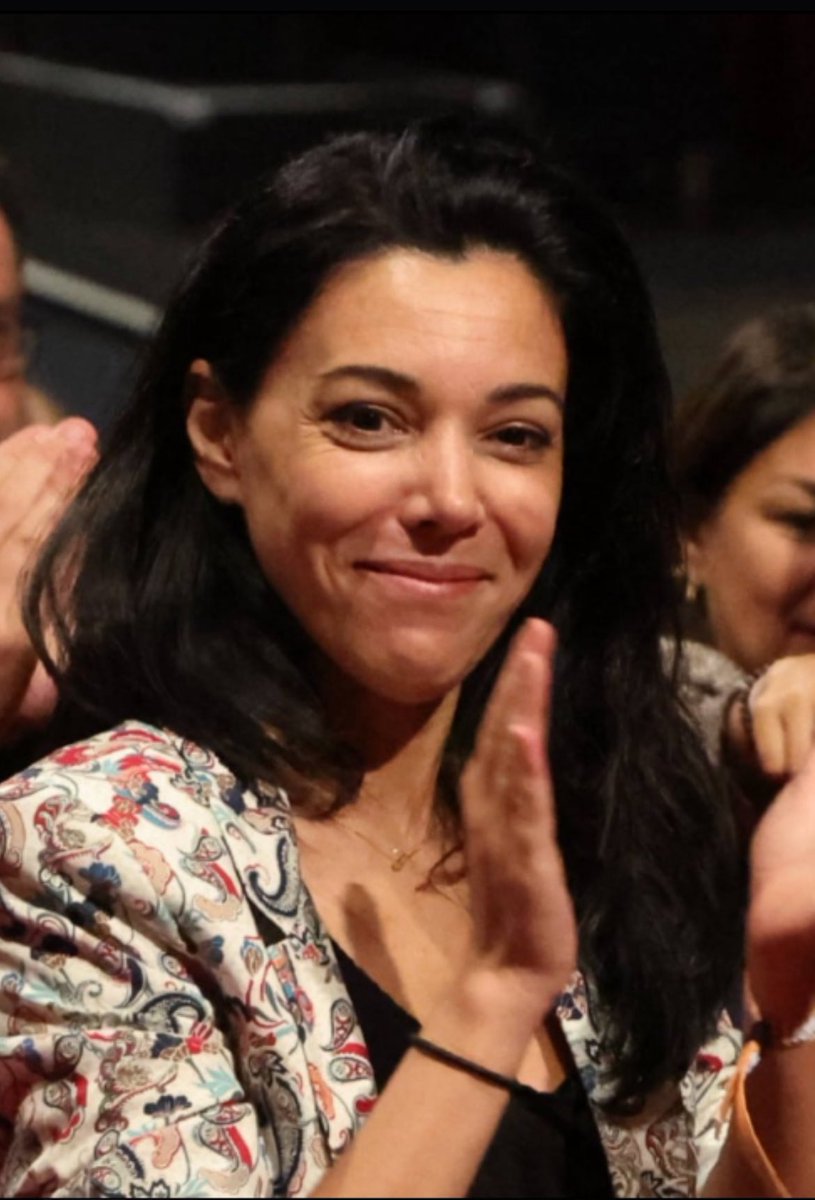 Bon sang ça vient de me sauter aux yeux ils ne sont plus que 3 au second tour 😳 

<a href="/chikirouparis/">Sophia Chikirou</a> devient de facto le vote de la libération du vieux duo <a href="/partisocialiste/">Parti socialiste</a> <a href="/lesRepublicains/">les Républicains</a> 👏

Le seul vote du changement. 

En avant les parisiens, déjouez les pronostics ✊🇫🇷