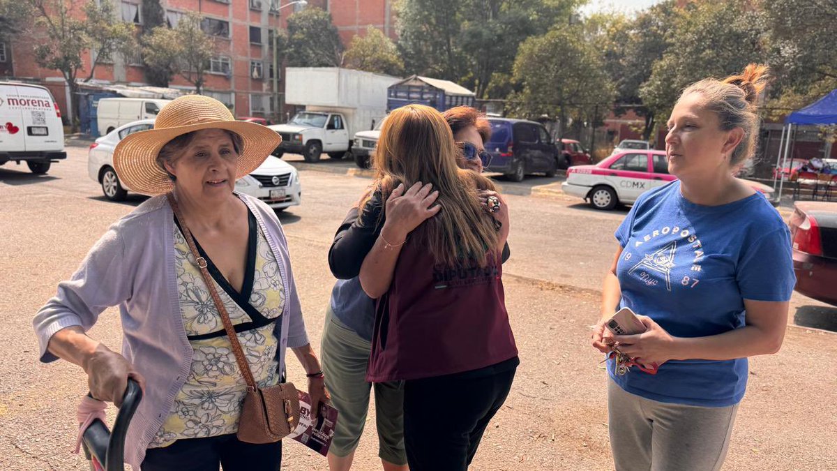 gaby_valdepenas's tweet photo. 📢 ¡Estamos en el segundo día de nuestras Jornadas de Salud!

Estaremos enfrente de la primaria Sor Juana Inés de la Cruz, en la Colonia Tabla Honda, en Tlalnepantla de Baz, brindando diferentes servicios médicos. https://t.co/4cgT5e1Gwy