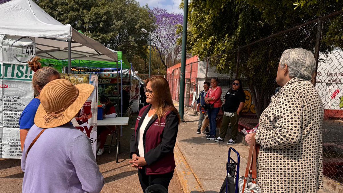 gaby_valdepenas's tweet photo. 📢 ¡Estamos en el segundo día de nuestras Jornadas de Salud!

Estaremos enfrente de la primaria Sor Juana Inés de la Cruz, en la Colonia Tabla Honda, en Tlalnepantla de Baz, brindando diferentes servicios médicos. https://t.co/4cgT5e1Gwy
