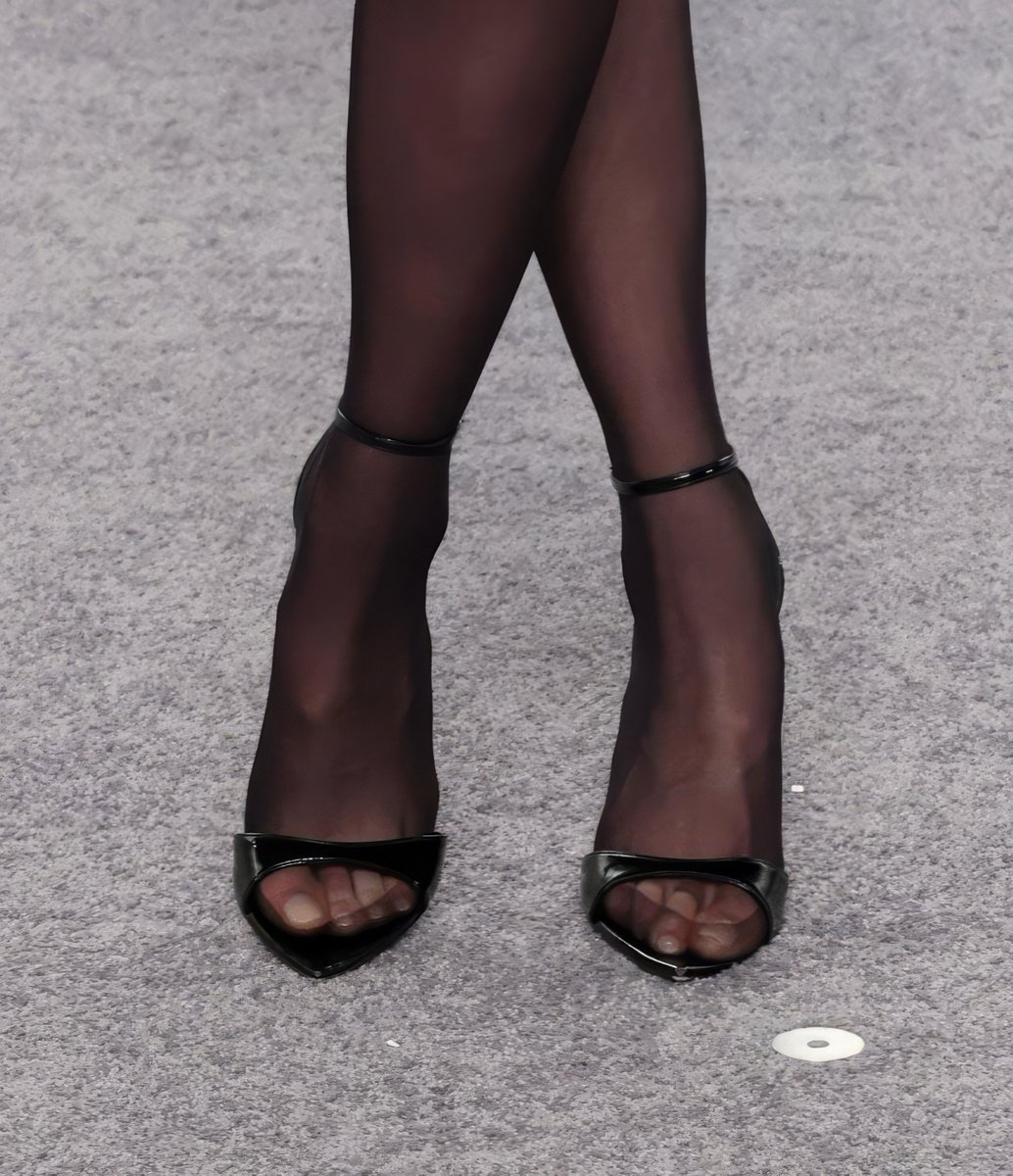 oki okizeme 👹 tweet media