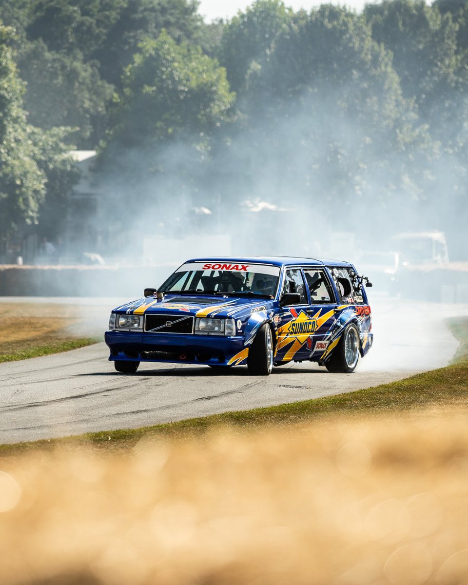 fosgoodwood's tweet image. This #Volvo 740 may have sent many, many tyres to heaven but it was one of the coolest #drift cars we saw at #FOS 2025. The family estate turned triple-rotor monster tickled a lot of eardrums over the event weekend with Axel Hildebrand at the wheel, making sure everyone in West