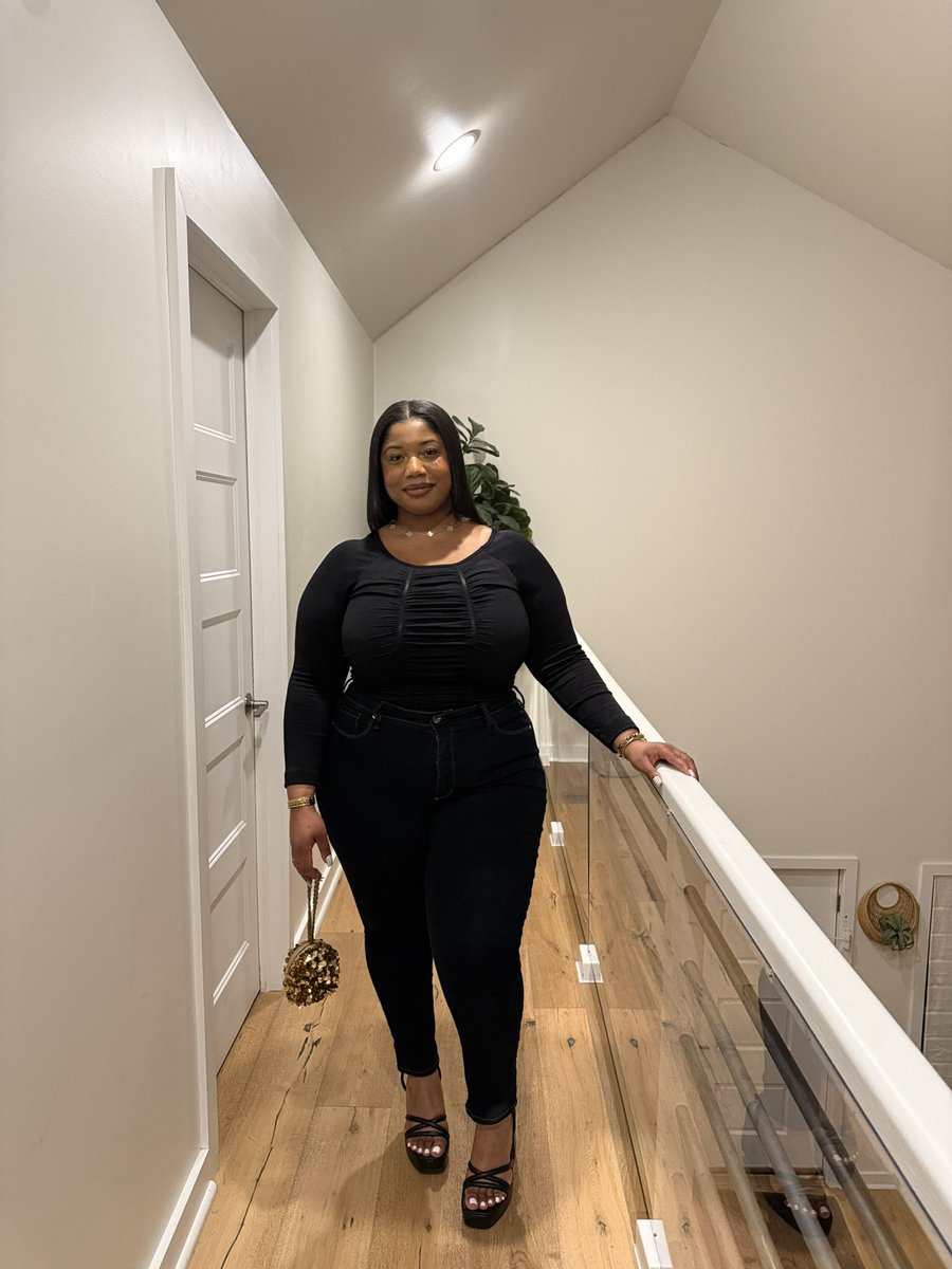 Kira Kendra tweet media