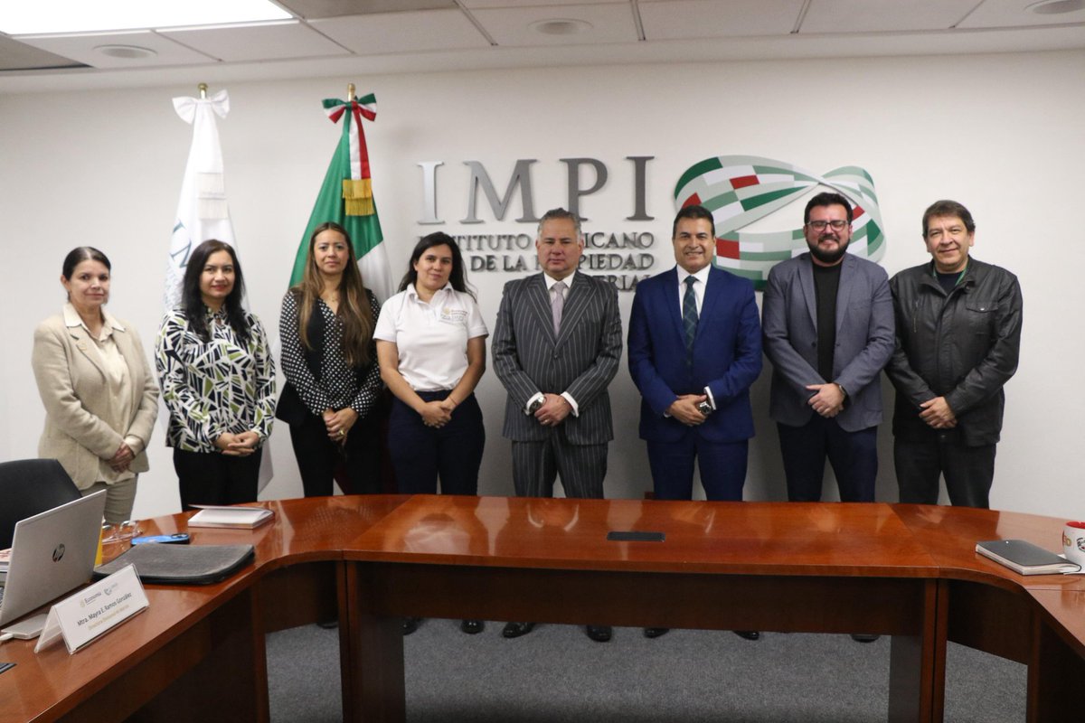 SNietoCastillo's tweet photo. Me reuní  con Ramón Soto Arreola, director del @TecNMQro y representantes de esta institución académica, acordamos coordinar acciones de capacitación e impulso a la protección de las innovaciones  y marcas. https://t.co/j31O08FShM