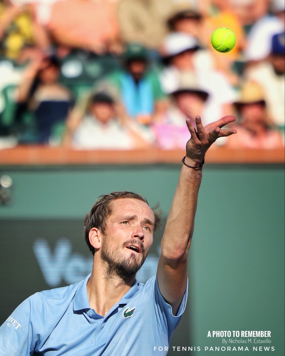 TennisNewsTPN's tweet photo. Daniil Medvedev beat defending @BNPPARIBASOPEN champion, Jack Draper. Then he beat former two-time @BNPPARIBASOPEN champion, Carlos Alcaraz, who had beaten him in both of those finals. Finally, he lost his 3rd Indian Wells final, in a tight two sets 7-6(6), 7-6(4), to Jannik Sinner. 

📸 Nicholas M. Estavillo | @aphoto2remember | IG: a_photo_to_remember