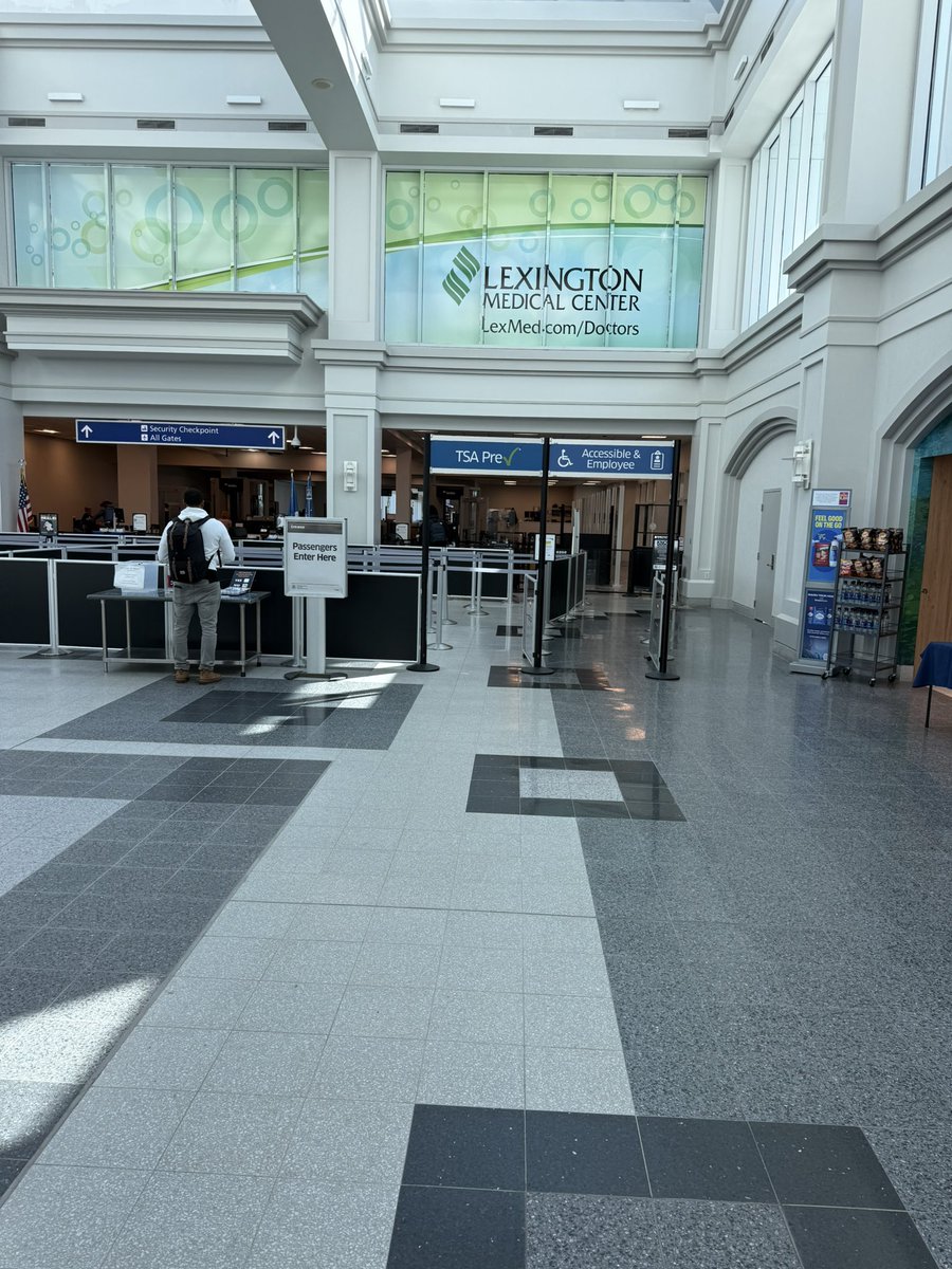 petestrom's tweet photo. No #TSA lines @iFlyCAE https://t.co/nn5LGmXZbI