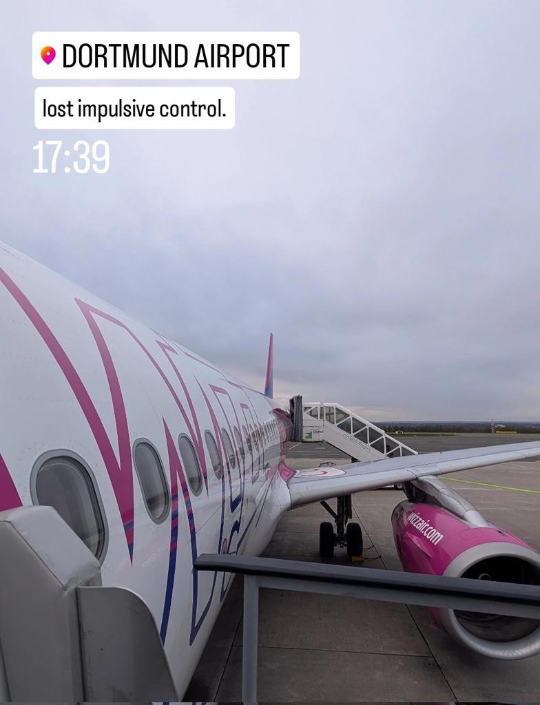 Benni Worldwide tweet media