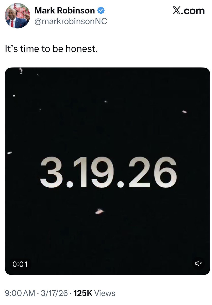 Politics & Poll Tracker 📡 tweet media