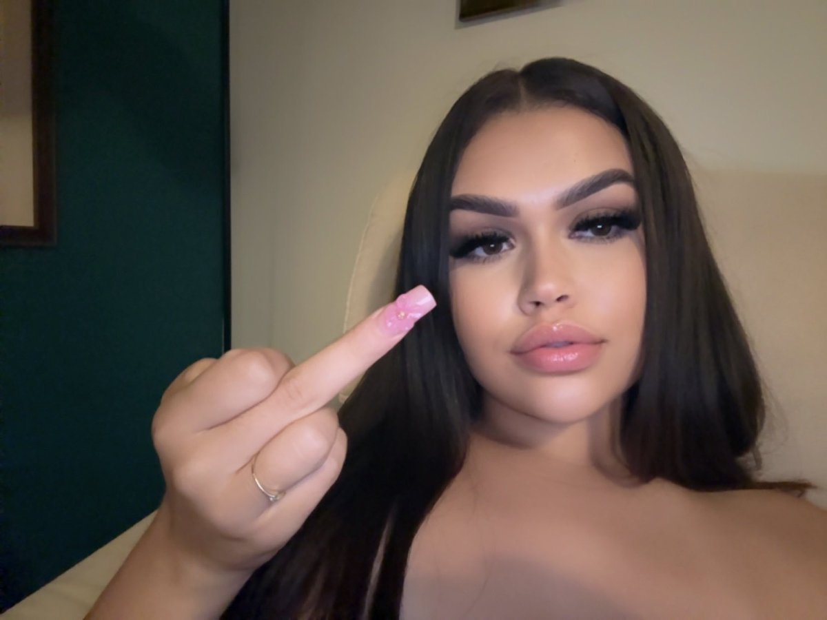 WIKTORIA tweet media