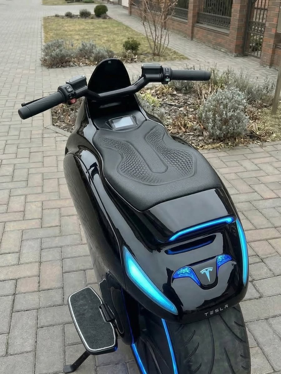 COMPETITION tweet media