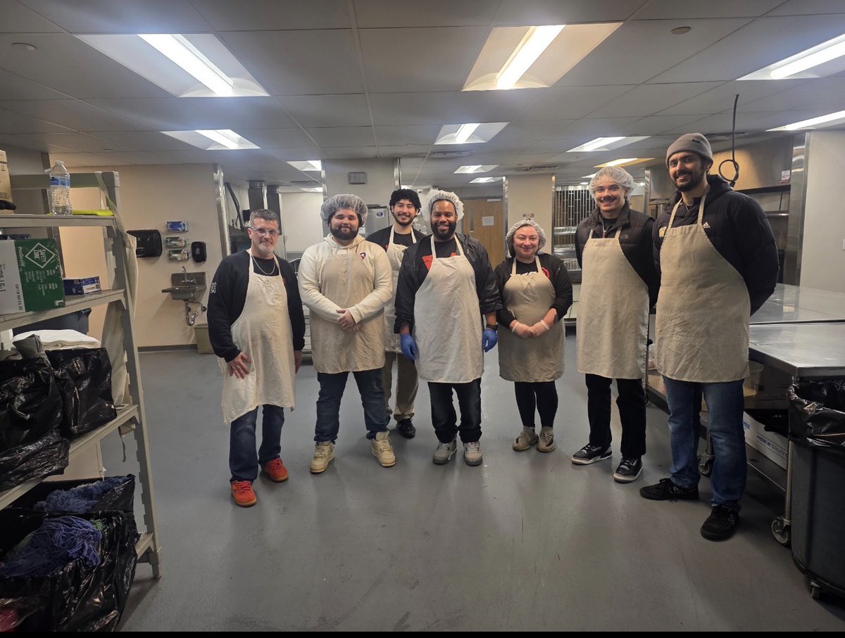 Our WA/ID District 7 and 8 teams linked up and showed some love to their longtime community partner, The Tacoma Rescue Mission (TRM). They prepped food, rolled up silverware, served, cleaned, enjoyed fellowship with each other and those they served. We love how they’ve built a