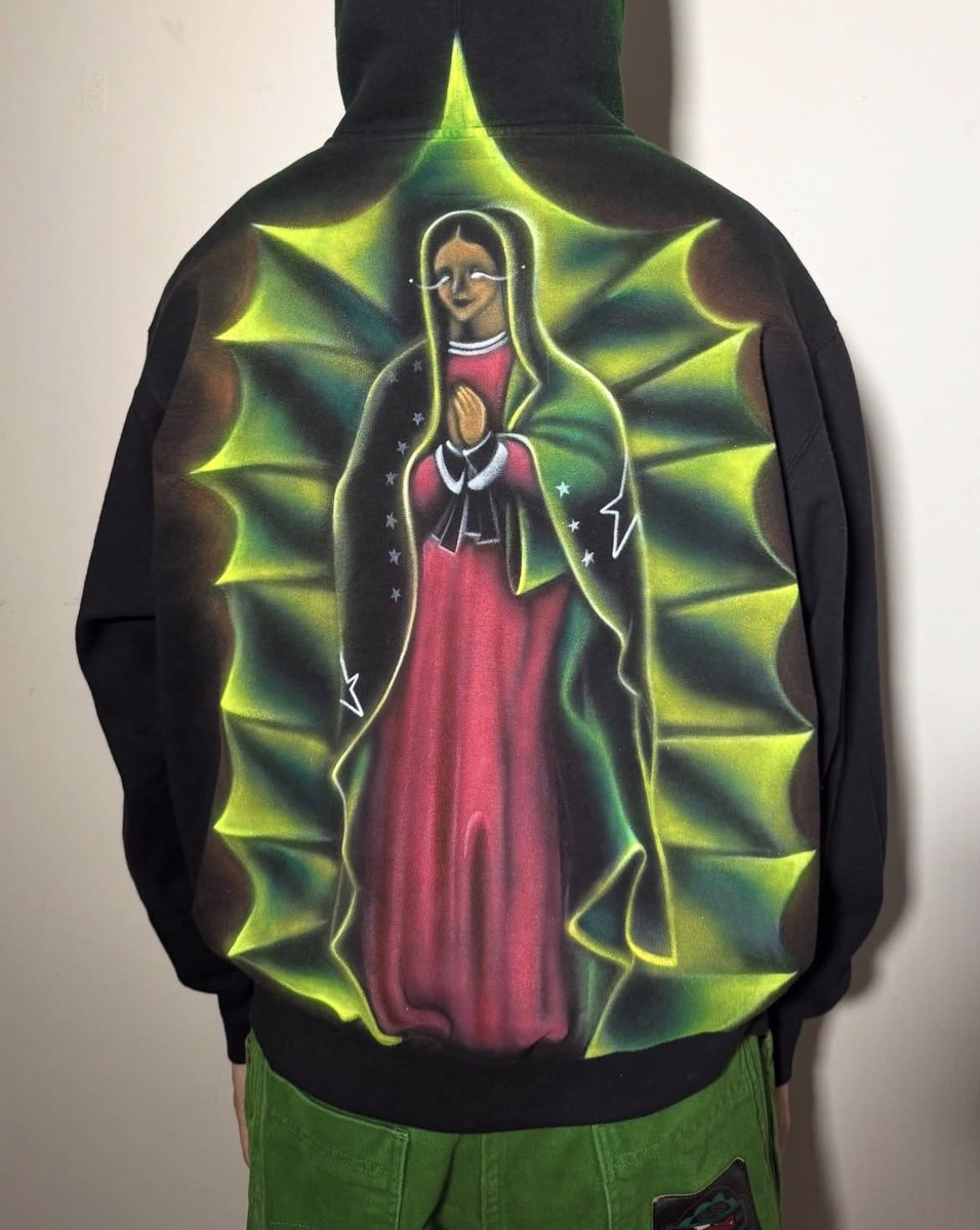 pinkskysyre tweet media