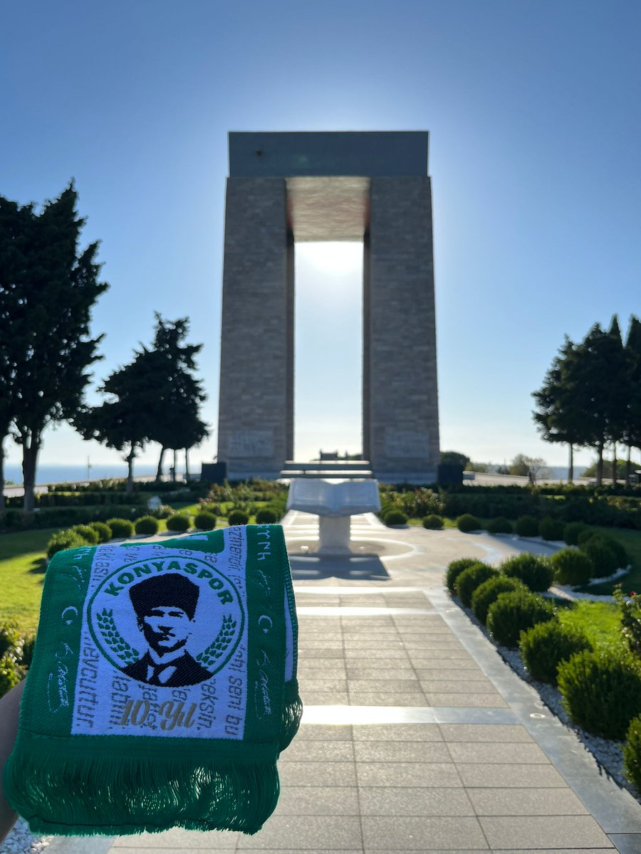 TurkcuKonyaspor's tweet photo. Türk’ün bitti denilen yerden dirilişidir Çanakkale! 🇹🇷

Başta Gazi Mustafa Kemal Atatürk olmak üzere tüm aziz şehitlerimizi rahmet ve minnetle anıyoruz. Ruhları şad, mekanları uçmağ olsun. Konyaspor sevdalıları ecdadının izinde! https://t.co/Xl5s8Bf58V
