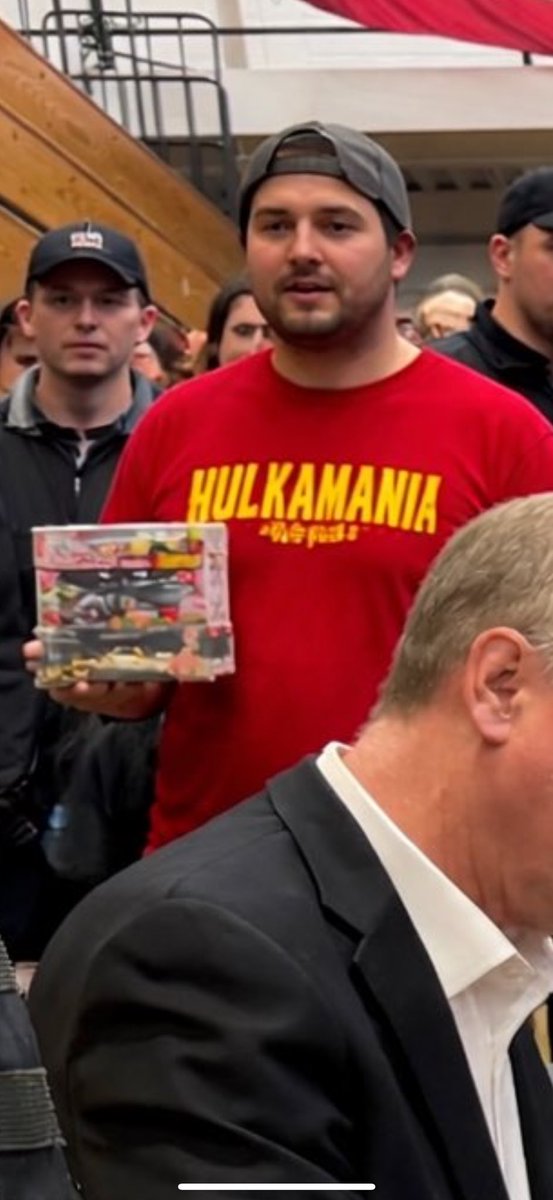 Osh Kosh Big Josh tweet media