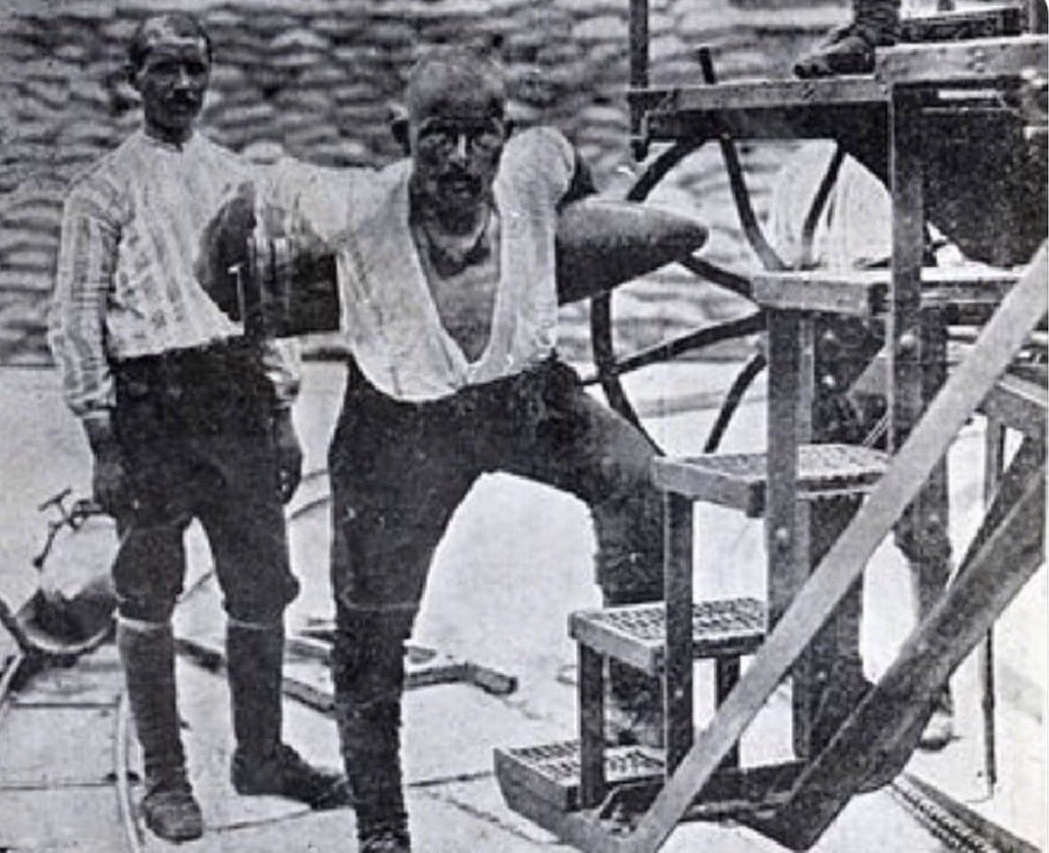 tunah06's tweet photo. Çanakkale, bir milletin kaderini sırtlayan,
Koca Seyit’dir.
Nusret mayın gemisidir.
57. Alaydır.
Çanakkale, Mustafa Kemal’dir!

Çanakkale Zaferi, vatan topraklarını korumak için şahlanan bir milletin bağımsızlığının ve egemenliğinin kahramanlık destanıdır. #18MartÇanakkaleZaferi https://t.co/G77A5AbRPw