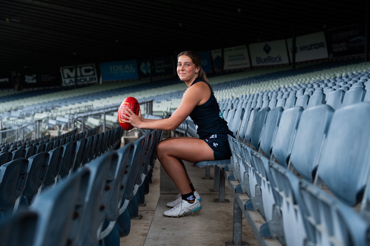 Tyler Lewis tweet media