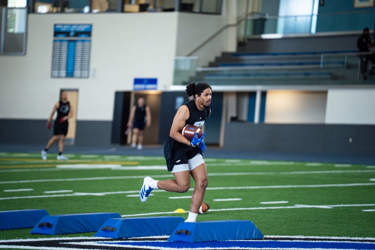 GVSU Football tweet media