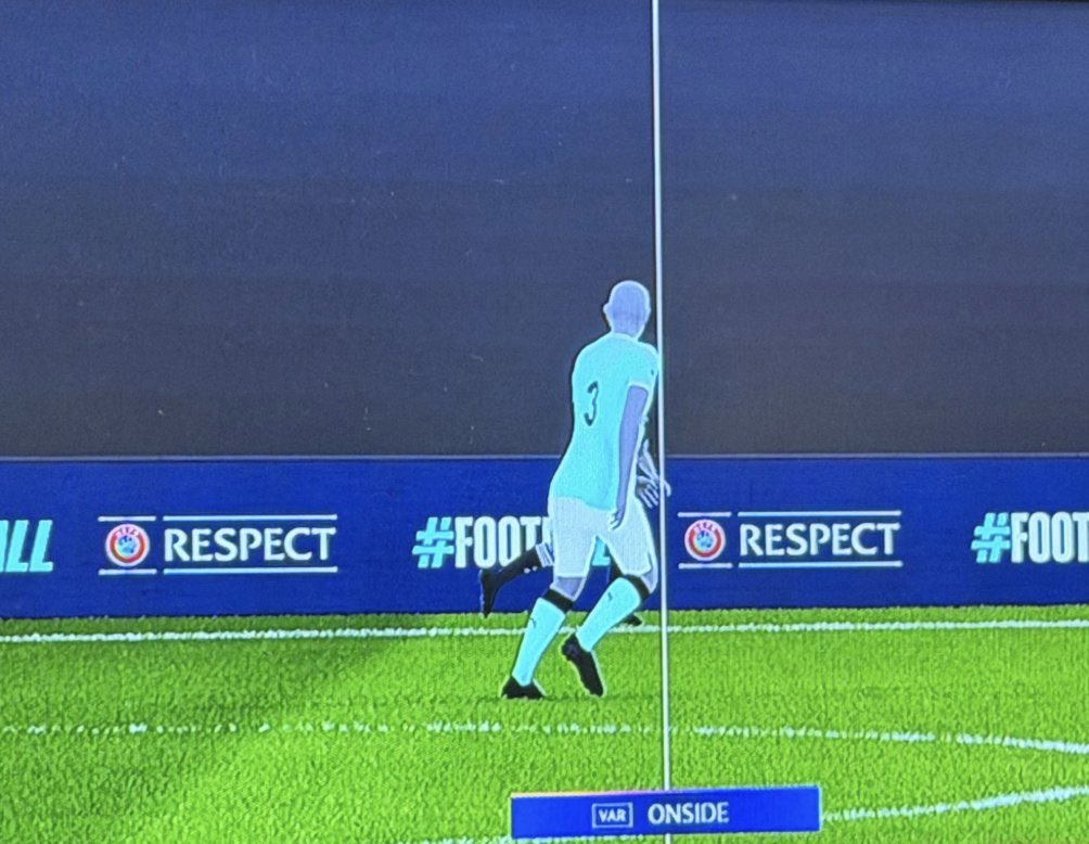 existantmcfc's tweet photo. Since the original video got removed, here are the photos.

Man City have been ROBBED, once again. 

LOOK AT THE VAR IMAGE?? THIS IS A DISGRACE, YOU ARE A DISGRACE @ChampionsLeague https://t.co/QHSG9PdP0G