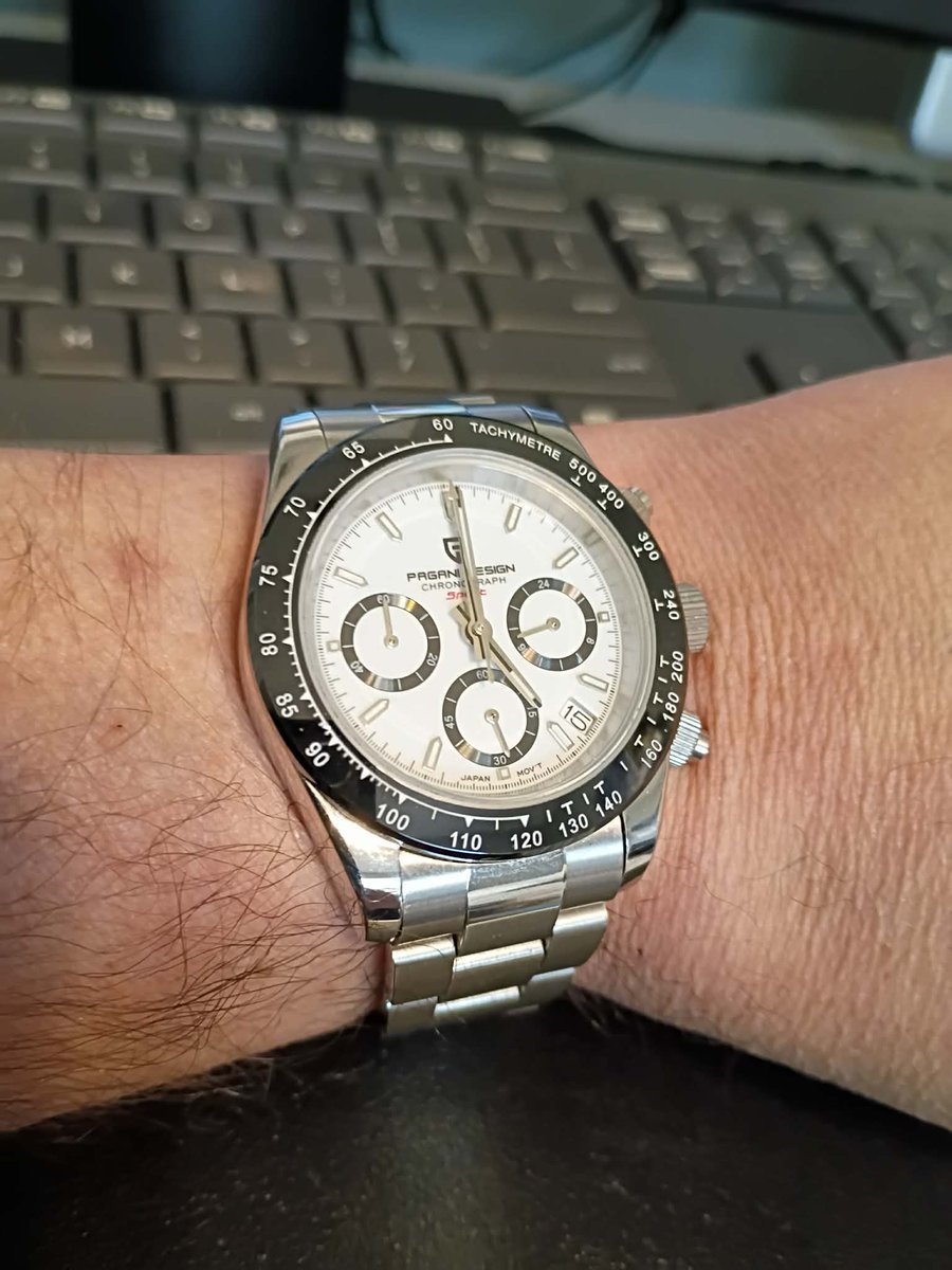 Good afternoon &amp; Happy Tuesday from Central FL. I know that this post is later than usual, but going to the ER is never quick or fun.  I am wearing my Pagani Design Daytona homage.  It's #BearCaveApproved