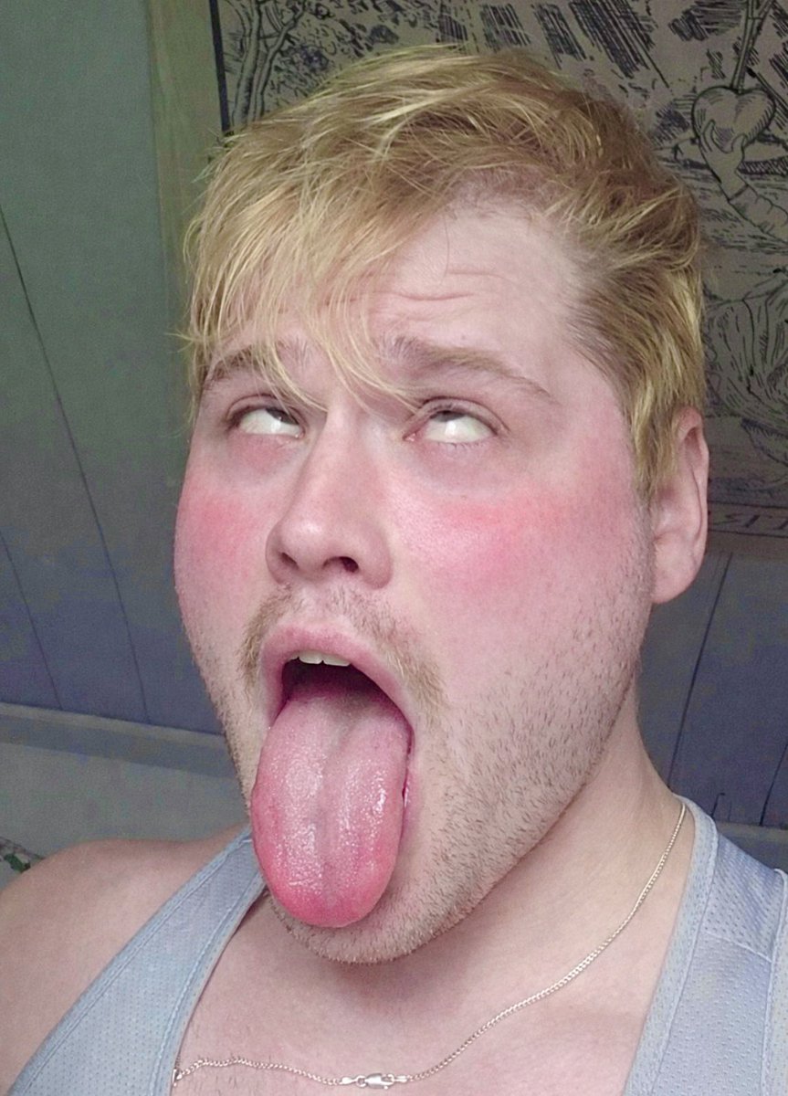 GayGoonz's tweet photo. #MaleAhegao #Ahegao #Goon #Gooning #GoonFace #GayGooner #Gooner #Male #Face #GoonerFace  @hoetry3 https://t.co/LpyRoKtLRw