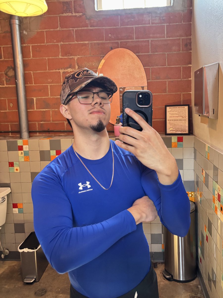 carlos ✧ tweet media