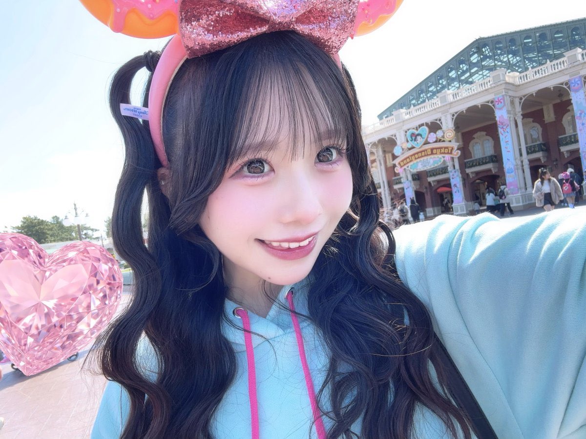 おはなつか〜🩷
今日も今日とて勉強します‼️
3/27のリリイベまで頑張る‼️‼️
  #栗田なつか  #なあなあなつかちゃん