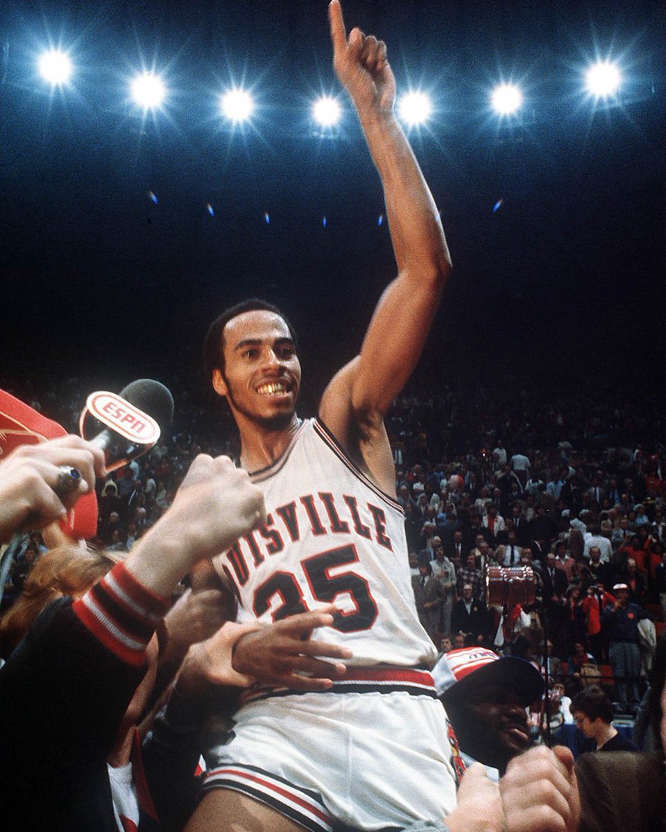 NCAA Men's Final Four tweet media