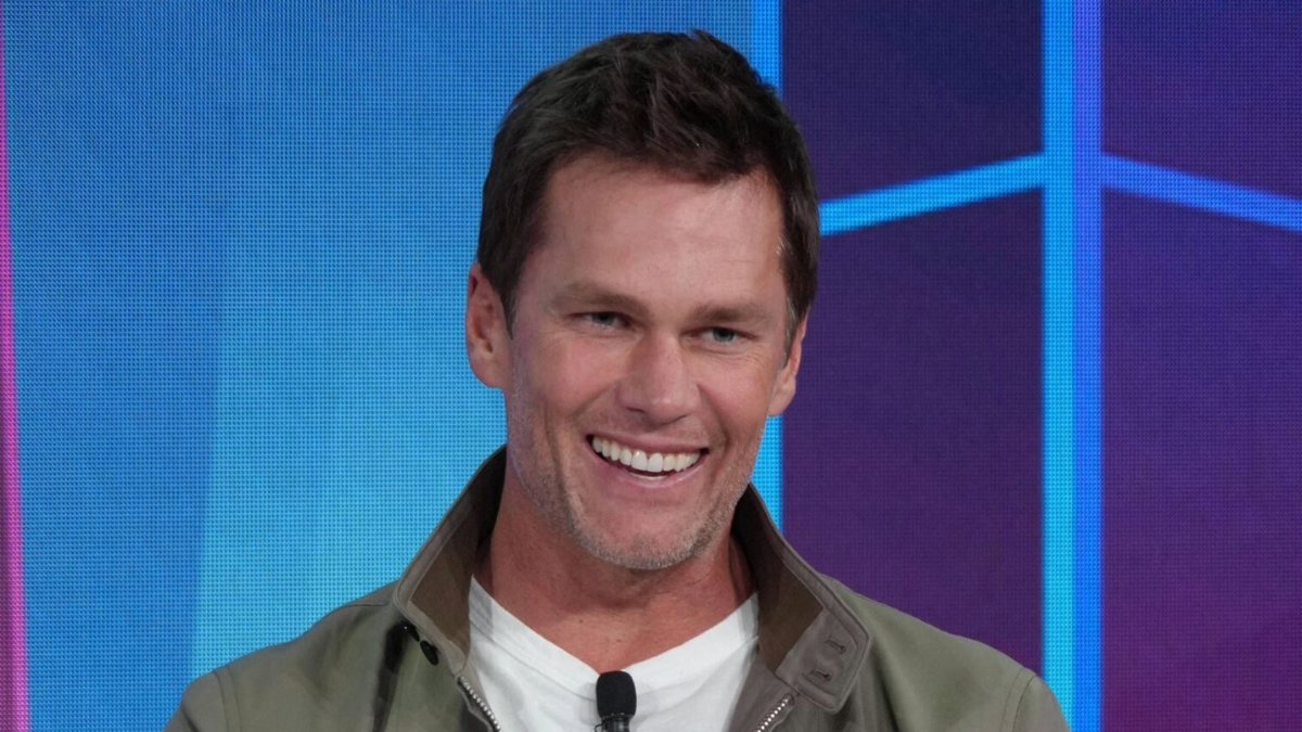 In Touch Weekly tweet media