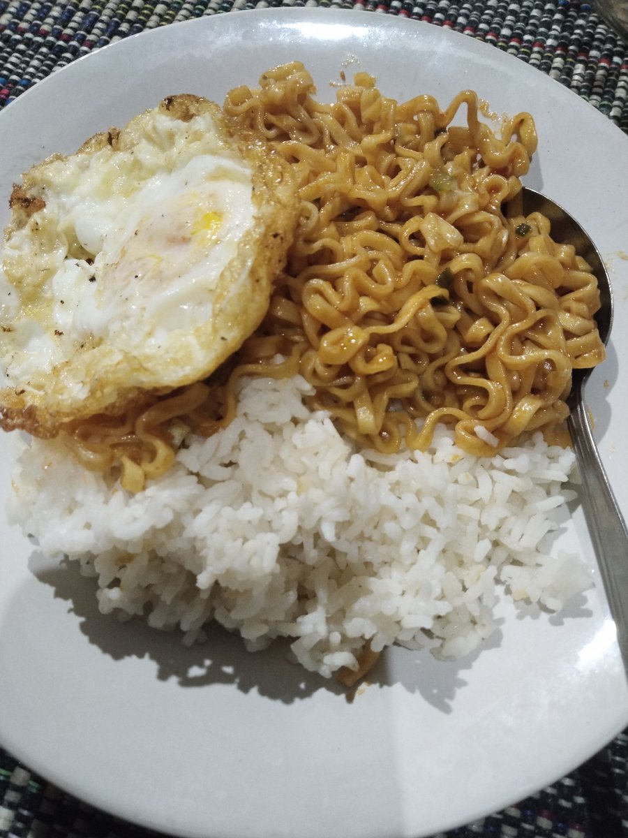 L805___'s tweet image. #Chiahur #SahurWithLily #AjaKinSahur #AstrelLagiSahur 
Sahur Day 28 😋