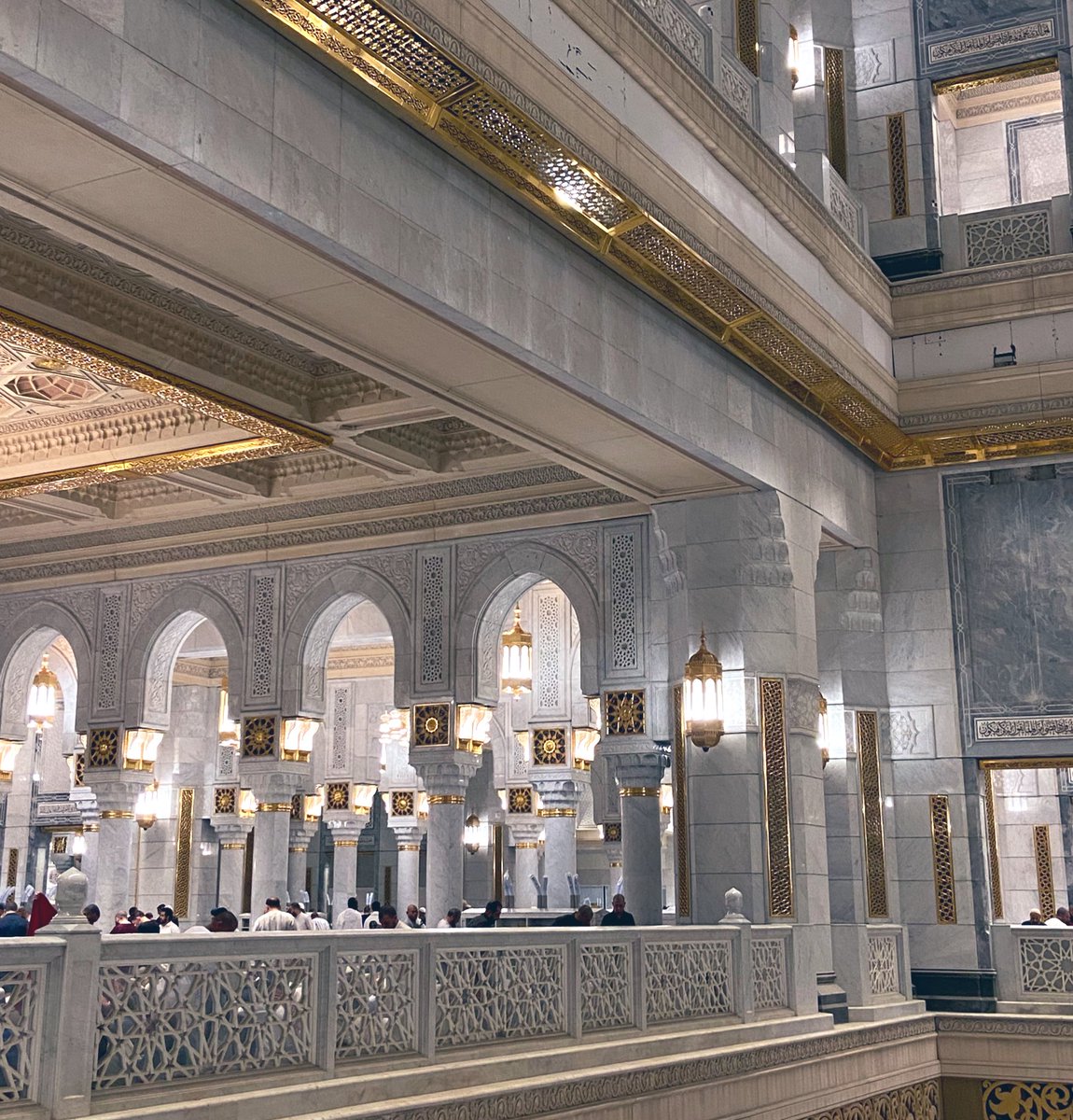 غسان tweet media