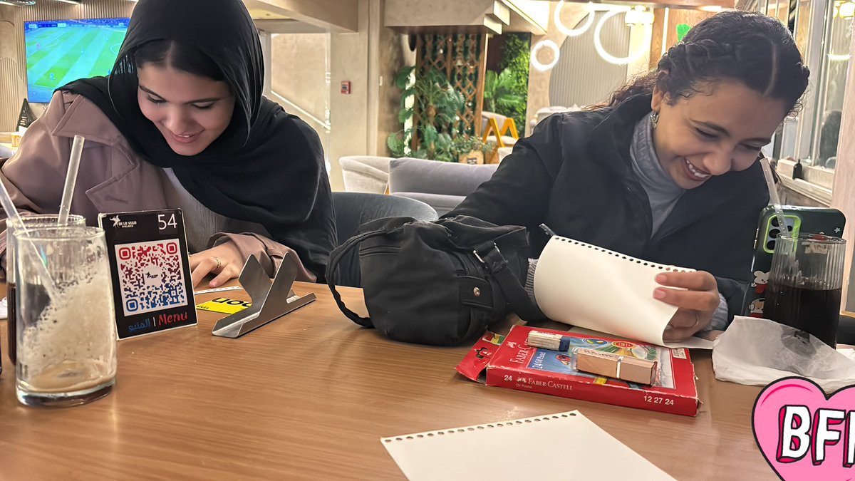 engi_khaled's tweet photo. عيد ميلادي بكرة
مقعدة اخواتي يعملولي كروت لعيد ميلادي بالعافية وان شاء الله هتفاجئ بشكل قوي جدا https://t.co/pBNDThoRDT