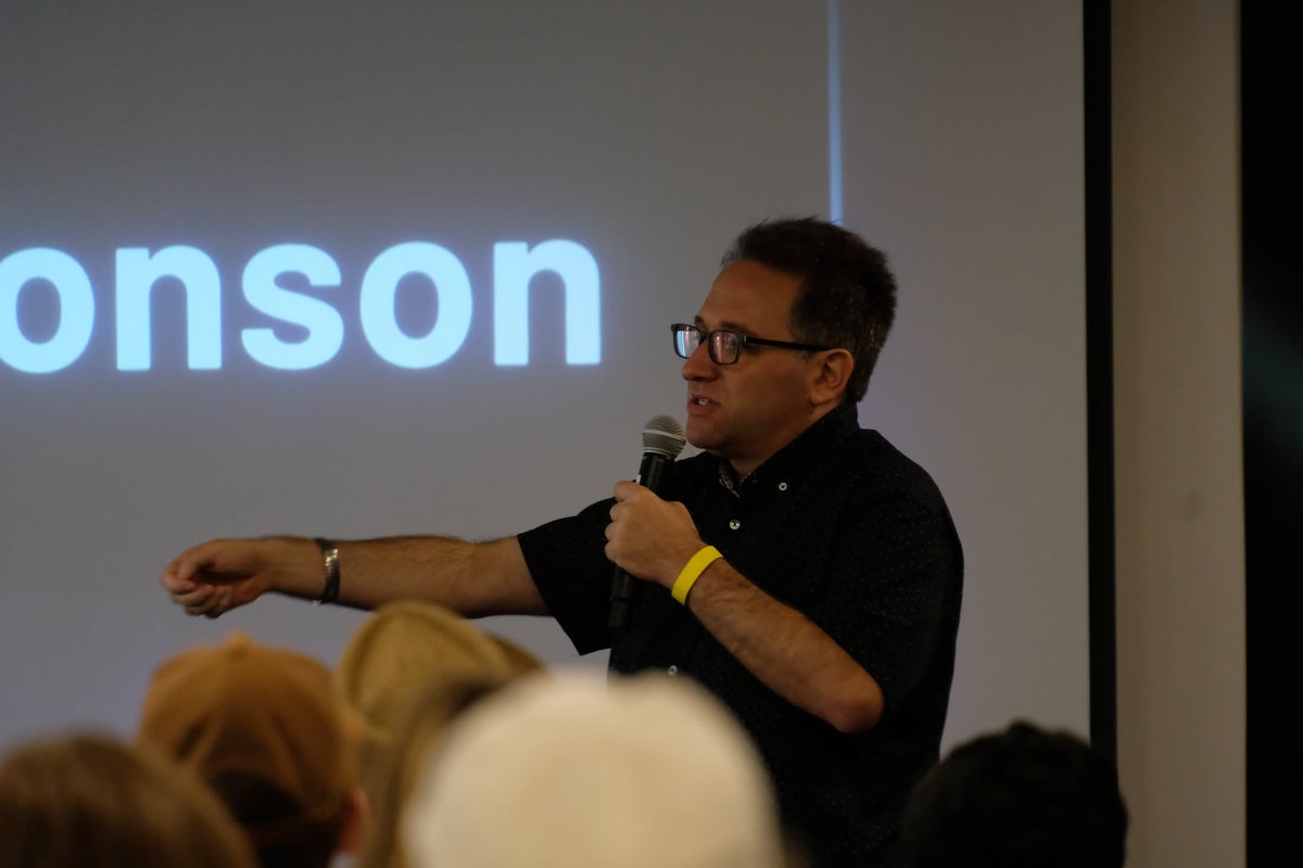 Daniel Cook tweet media