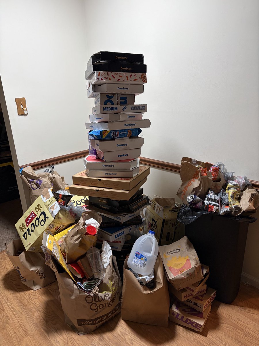 Earl “Deuce” Mingleberry tweet media