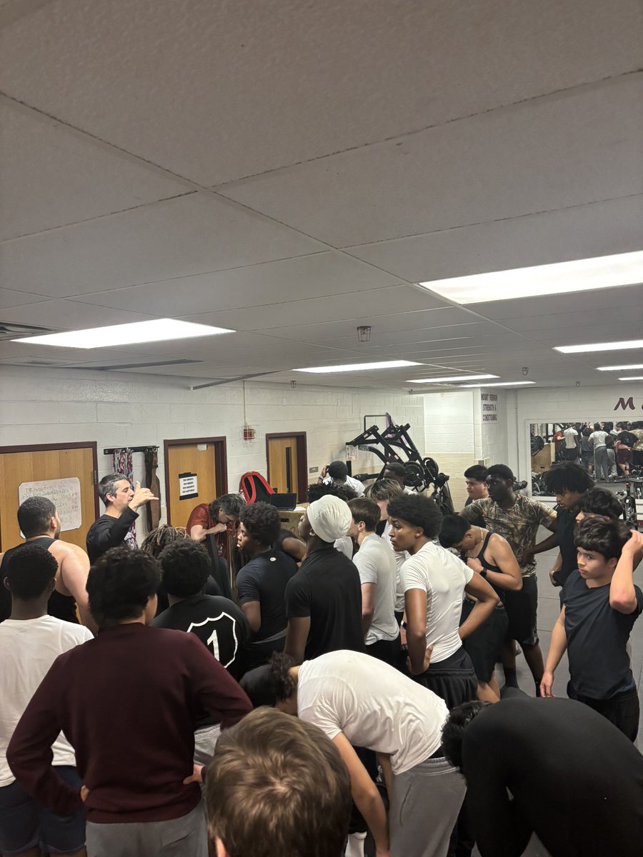 Mt. Vernon Football tweet media