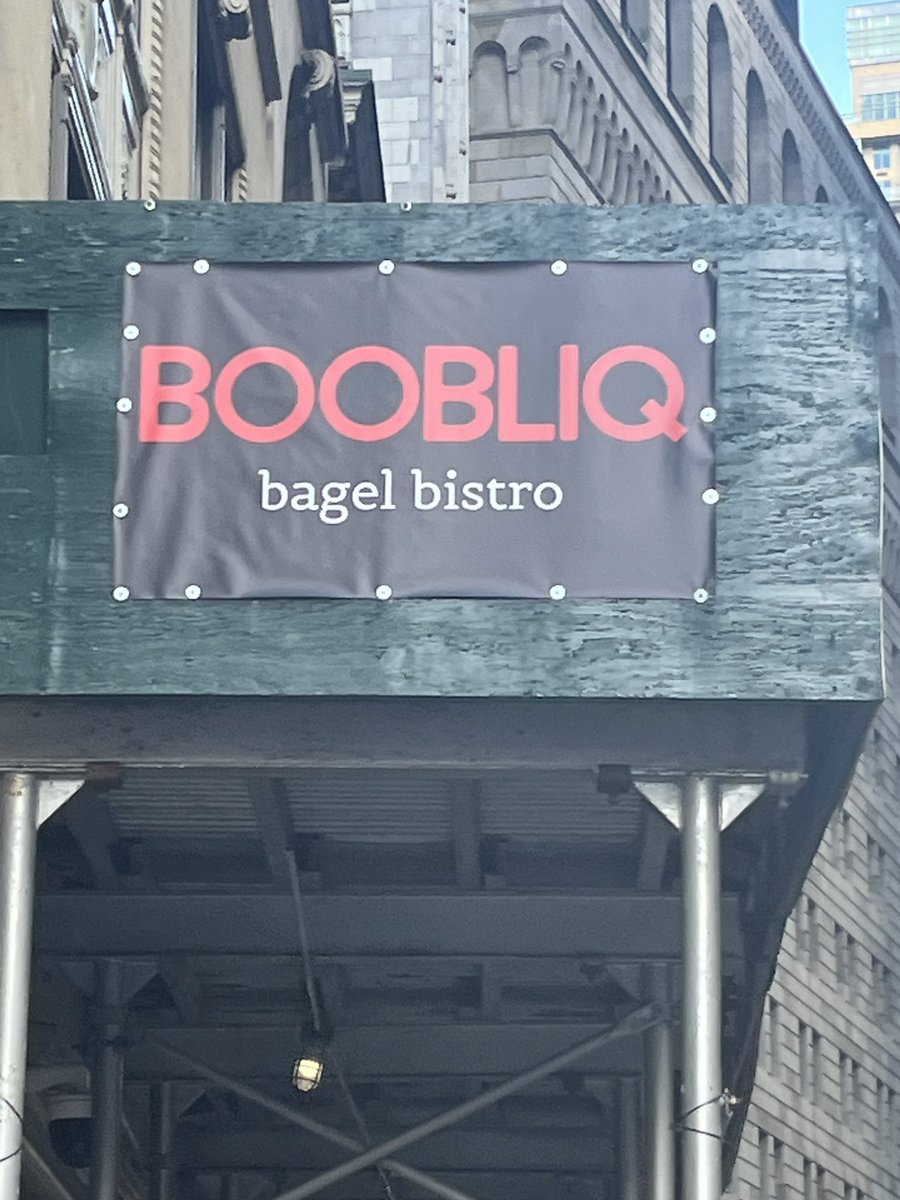 M M De Voe tweet media