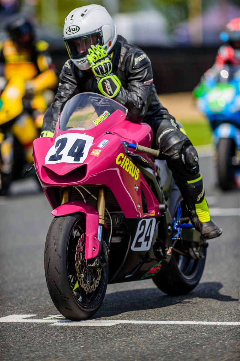 j128228's tweet photo. Been quiet on here! I’m back racing in 3 weeks at Tonfanau on my twin. Both bikes have had engine refreshes, the ZXR engine is in NI being rebuilt as we speak! 

Planning to do the Tonfanau meets, Aberdare in August &amp; hopefully two Oliver’s mounts! https://t.co/iqahjKz3vs