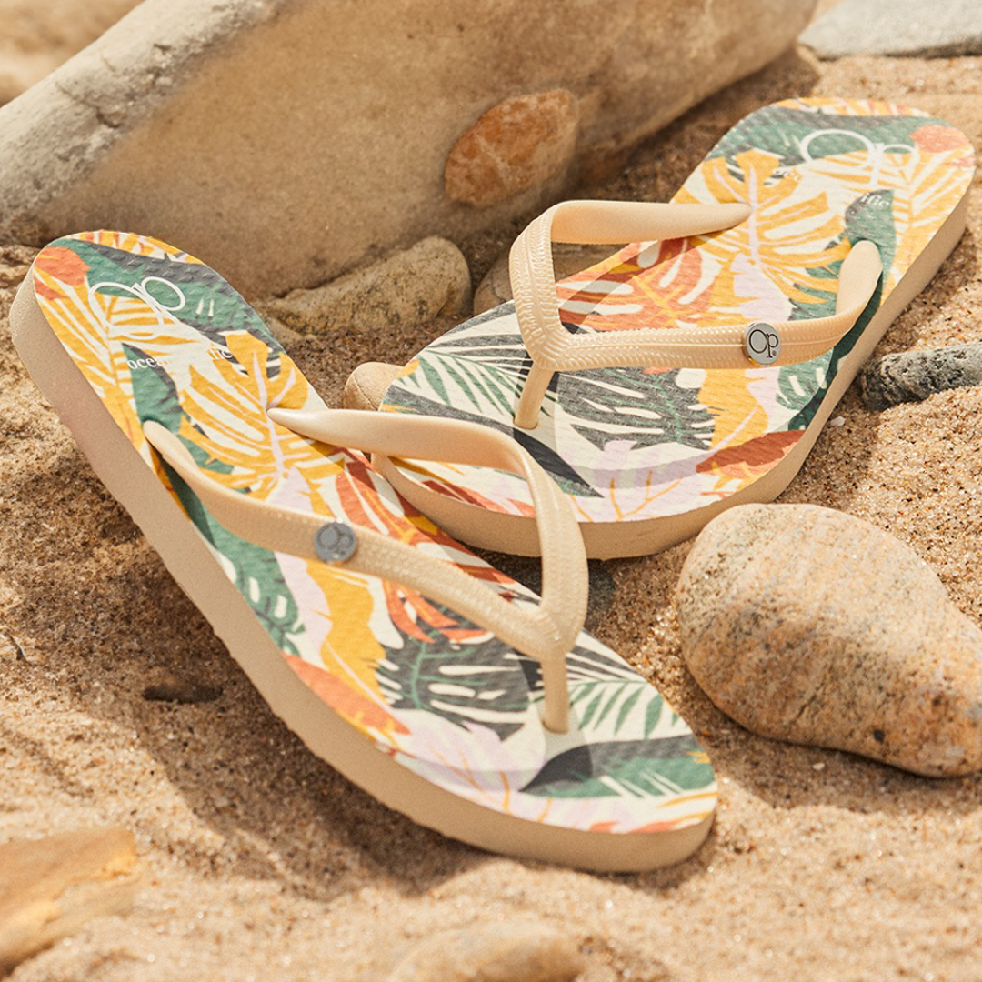 Sweeten your stride. 🍍 OP the original taste of summer.