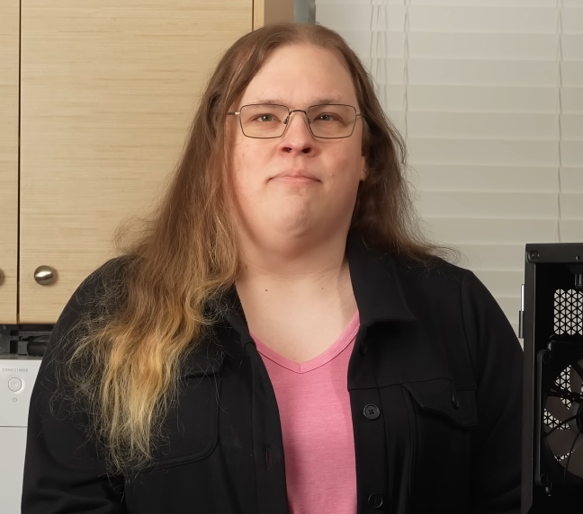 Emily Young tweet media