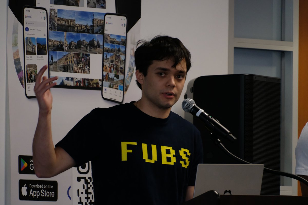 Daniel Cook tweet media