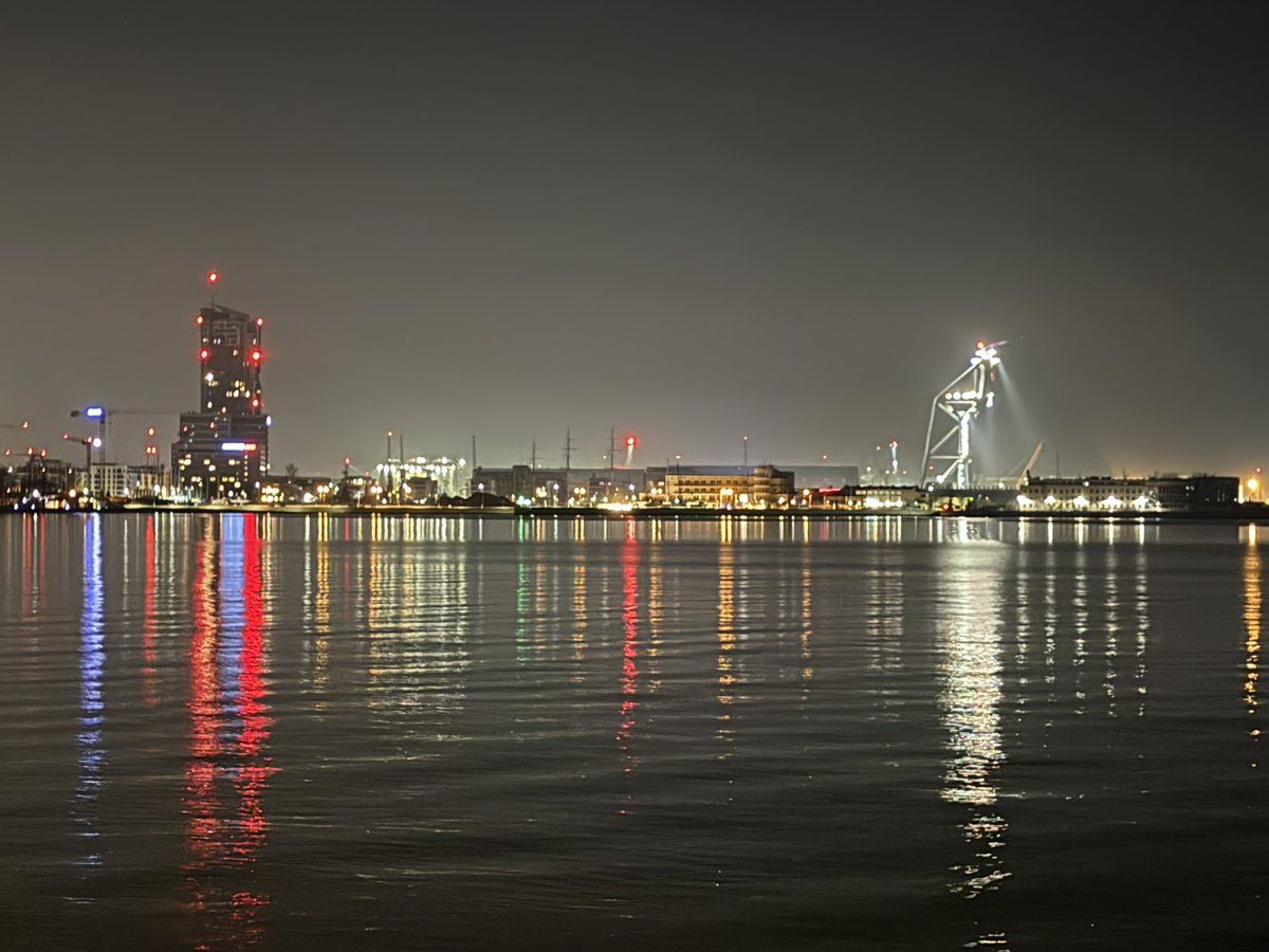 Chłodny, piękny wieczór w <a href="/MiastoGdynia/">Gdynia</a>