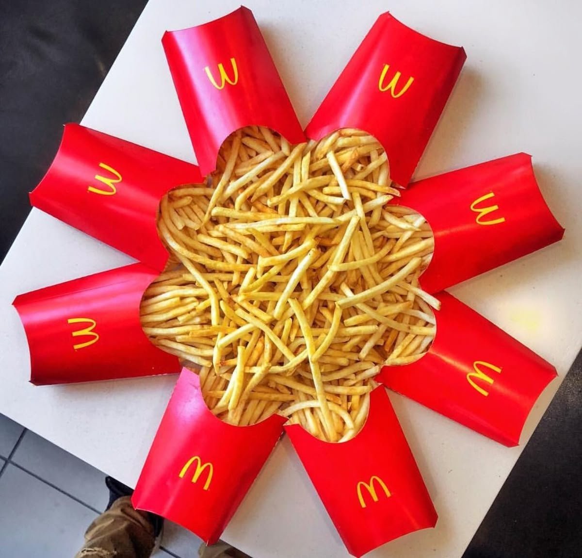 McDonald's France tweet media