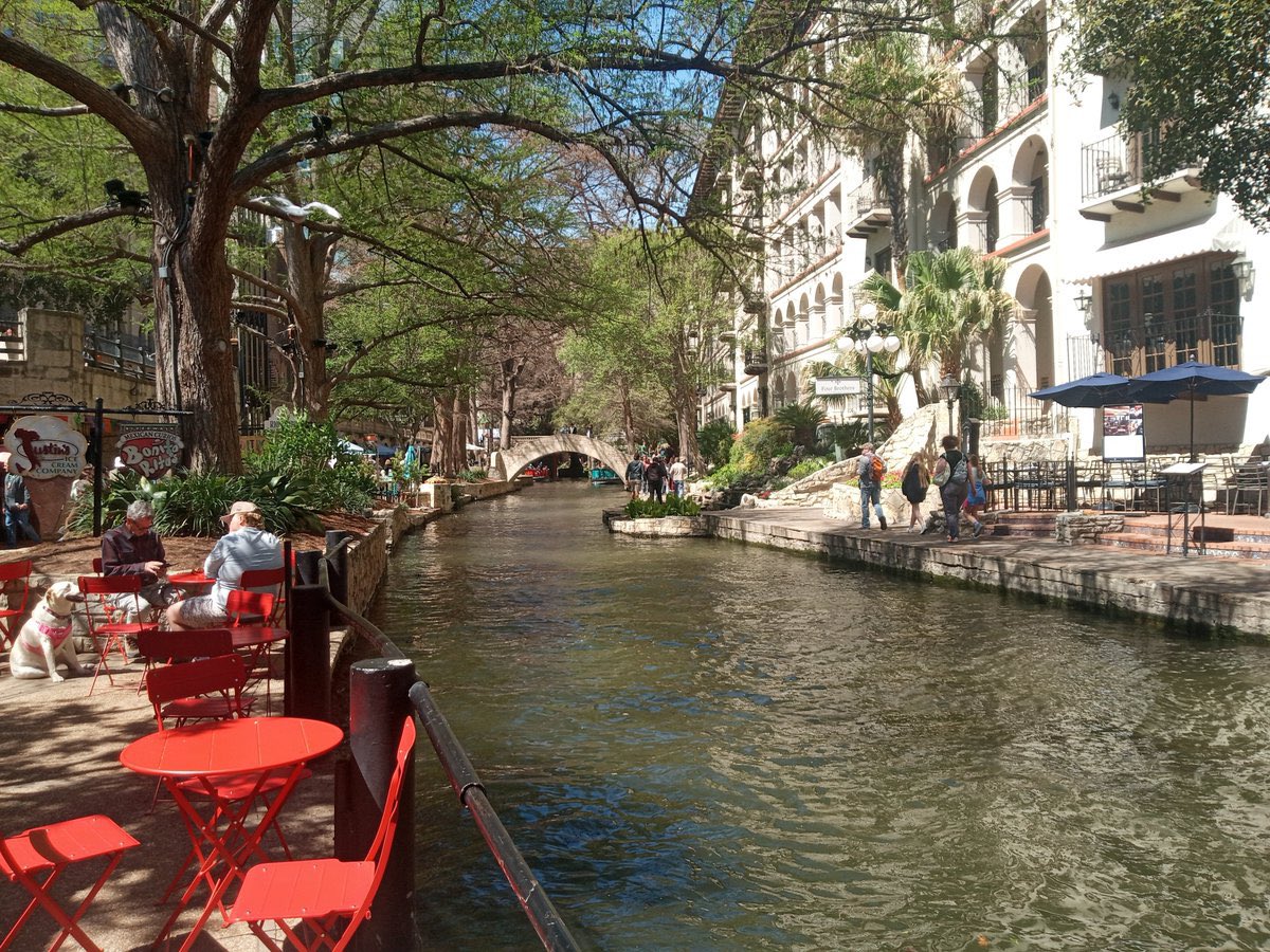 ApoStructura tweet media