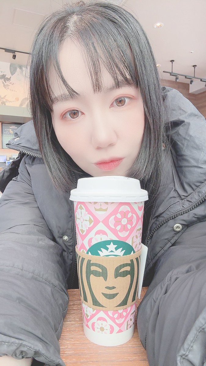 おはようございます(*ｐω-)｡O゜  
今日は整体です  
来月から稽古が本格化する前に、しっかりメンテナンスを…！  
シフトを計算したら来月は日曜も働かなければいけないかも？ってなって  
にゃもーんってしてます(꒪ω꒪ )  
#朝活 #整体メンテ #にゃもーん
