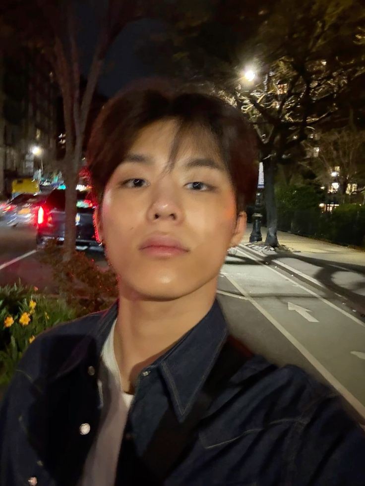 sendernya                                   pacarnya