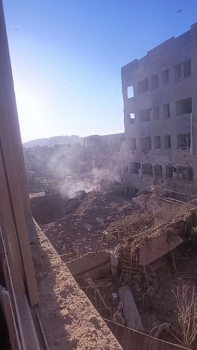 RyanRozbiani's tweet image. JUST IN 🇮🇷🇺🇸: Iranian state media reports that Ali Larijani was killed at his daughter's house in the Pardis area inTehran.

Footage from Pardis shows a whole residential area completely destroyed by Israeli strikes. 

This means MANY civilians were killed, along with Dr.