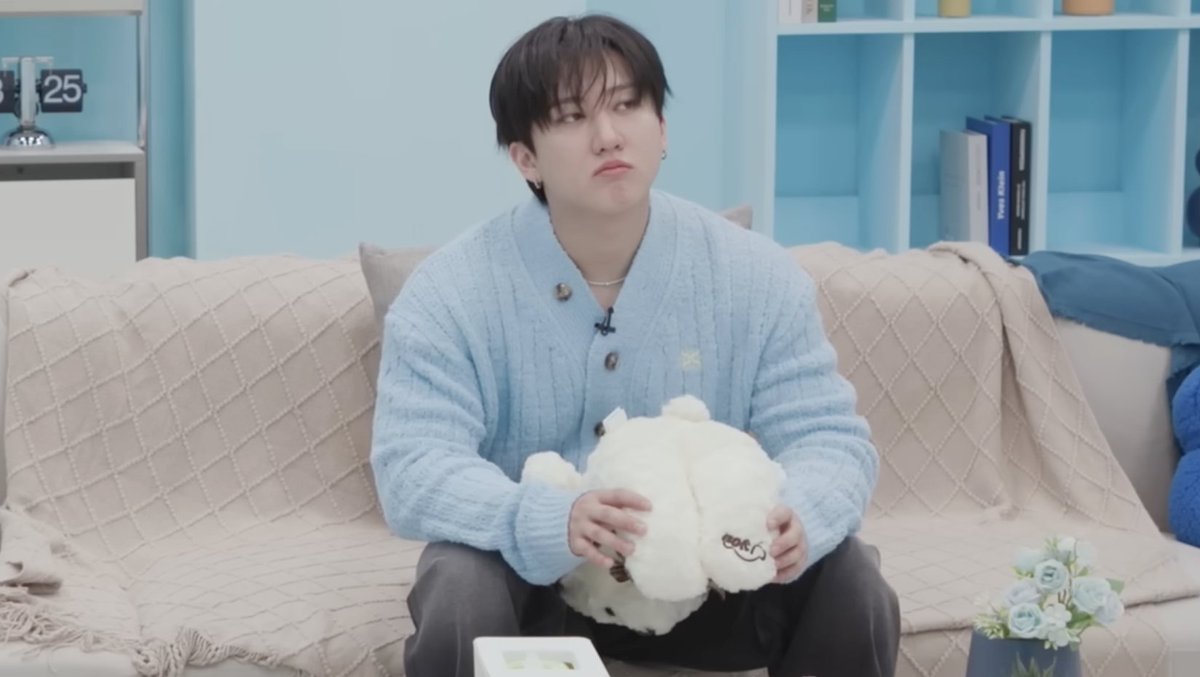 emmy🍇 tweet media