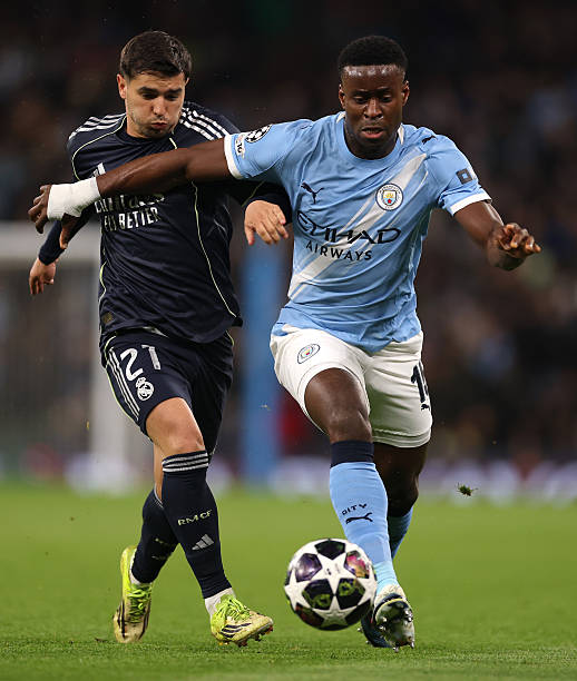 (fan) REAL MADRID FANS 🤍 tweet media