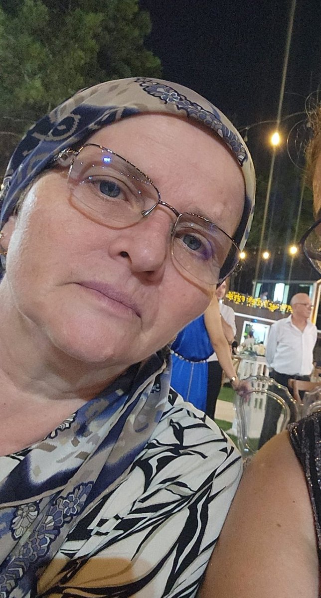 BurakGuzel35's tweet photo. @roug_hsex The people in this video should be me and my mother-in-law. I want to first lean my mother-in-law against the counter and fuck her in the ass, then make her bend over, get on all fours, and fuck her in the ass while I'm on top of her. That's my biggest fantasy. https://t.co/0PHofc277a