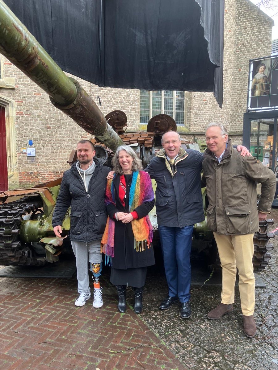 Karel Burger Dirven tweet media