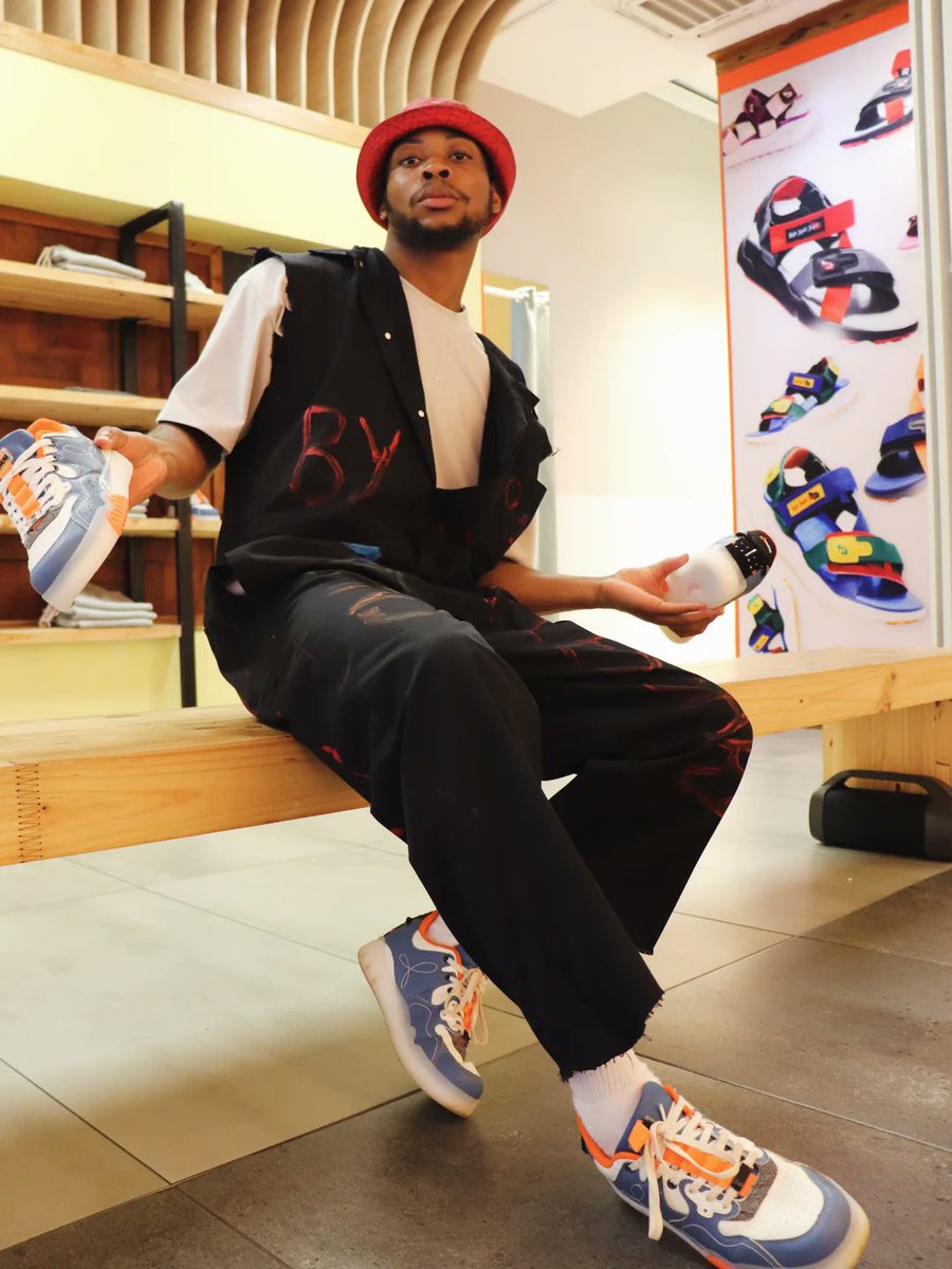 Ofentse Modise tweet media