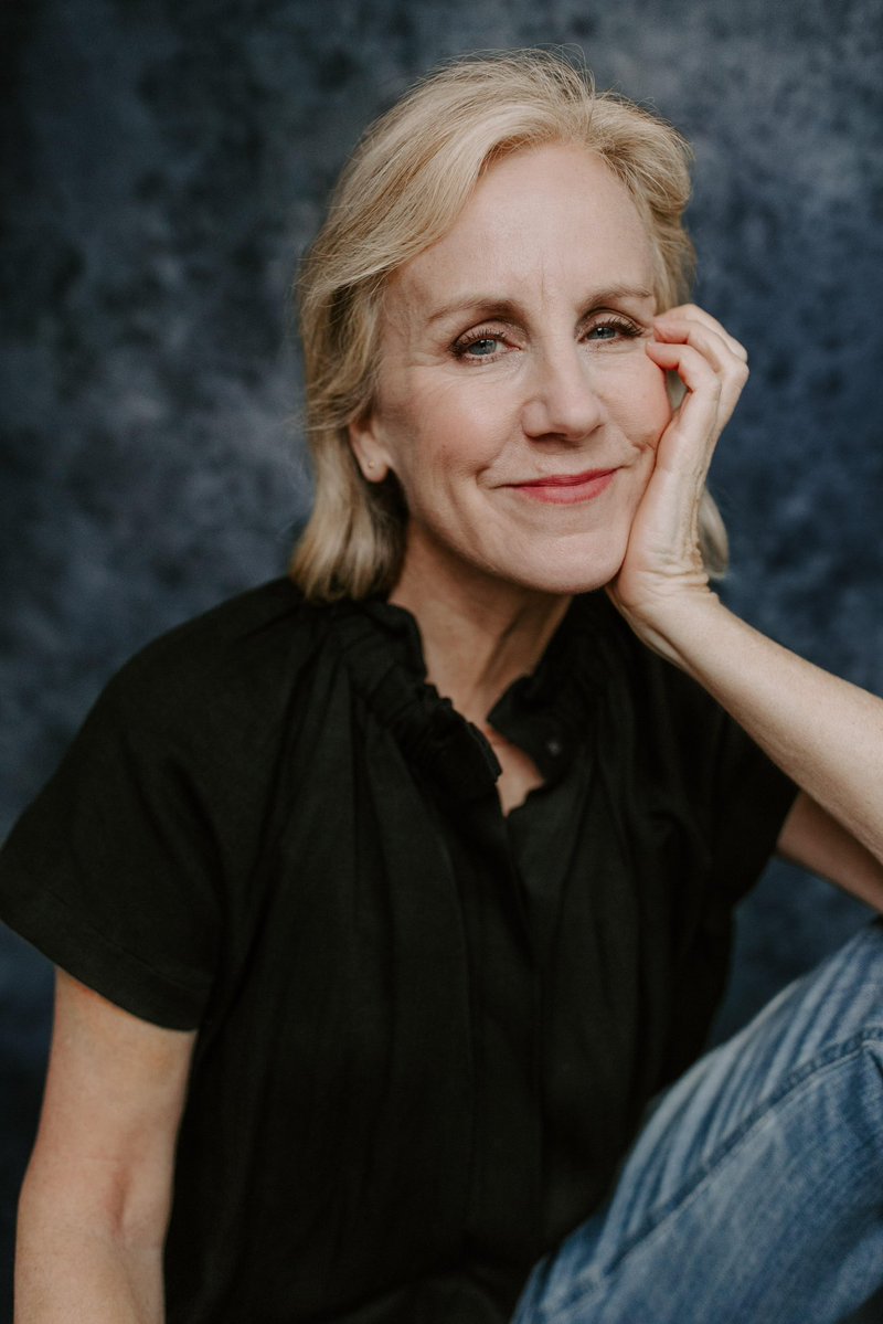 Jennifer Lawrence Source tweet media